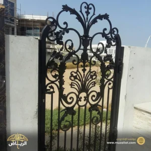 ورشة تفصيل ابواب حديد