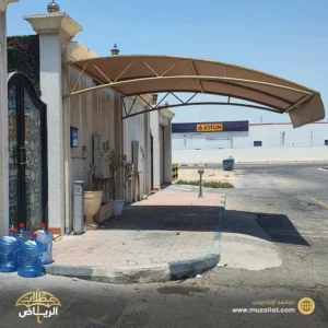 مظلات سيارات قوس