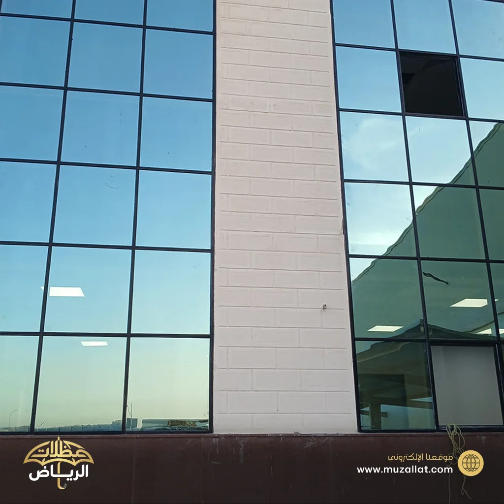 تكسيات واجهات زجاجية