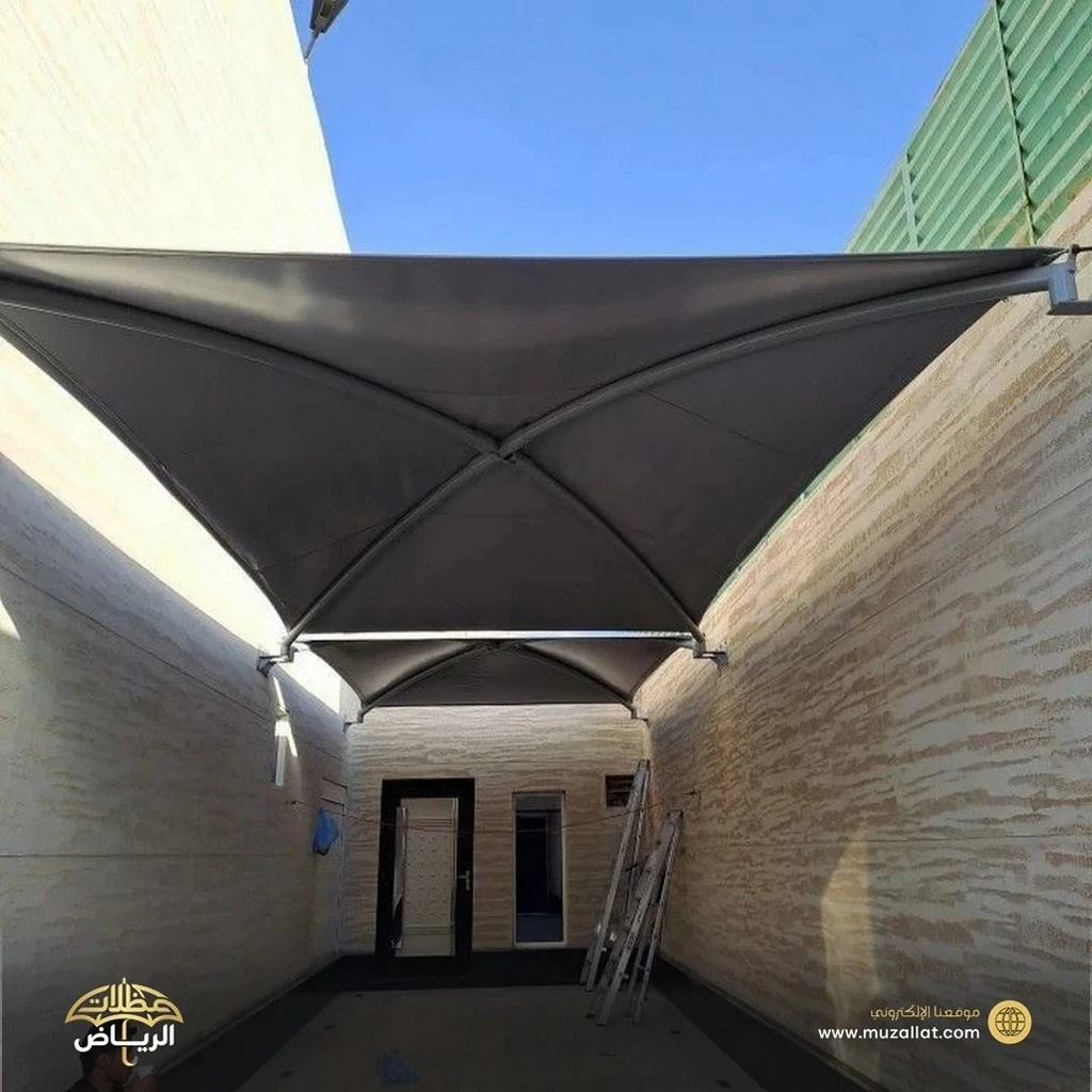 مظلات سيارات حديثة في الرياض